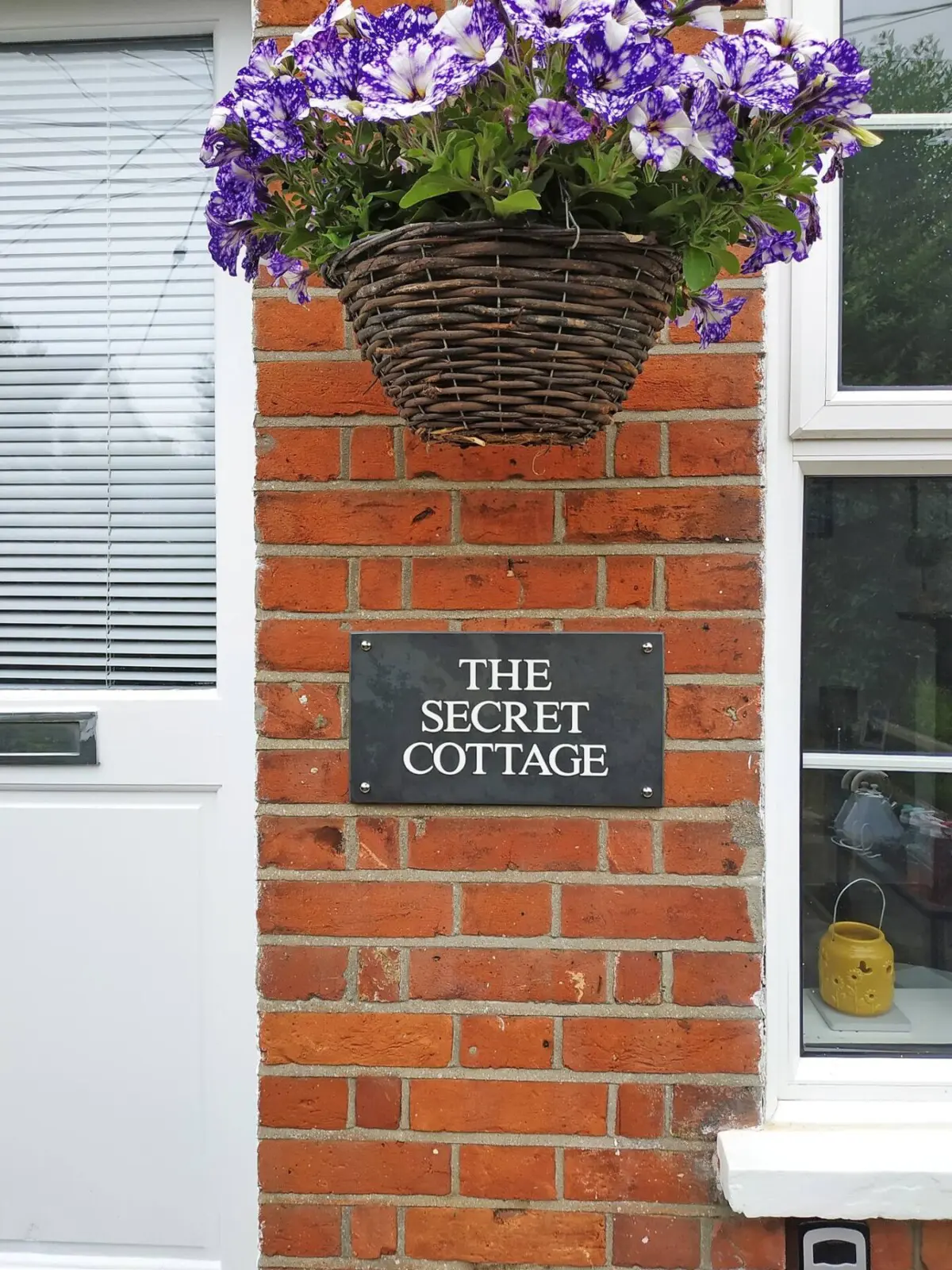 manningtree things to do - Secret Cottage, Wivenhoe