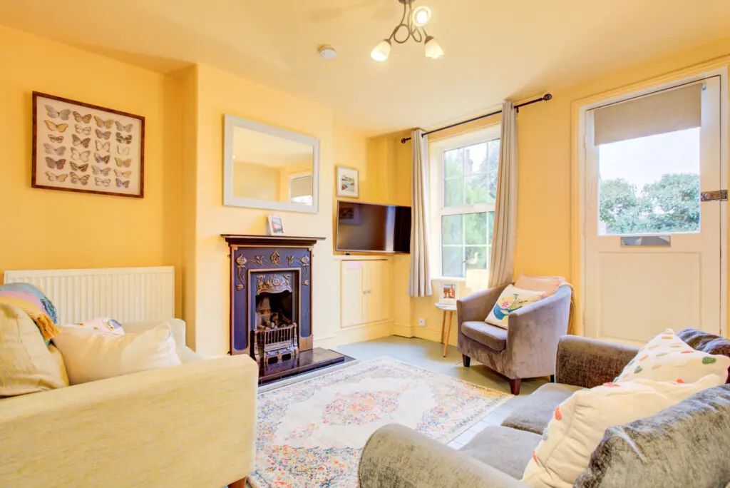 4ebb5ccc8652d7a62a0945c0253068023de1a6303768e97b8b1e19addf7ee58a