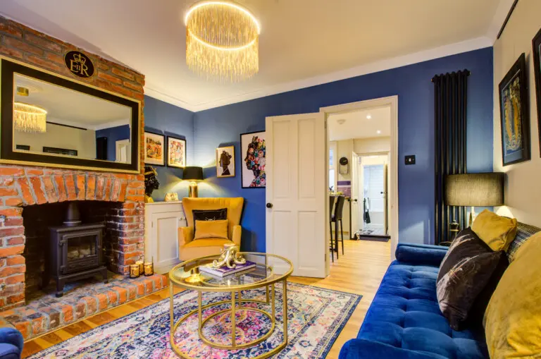 f4d06f7803ffa72fd79304f0af09d49d5ccccd977f74bfd89598d4f9f2aef199