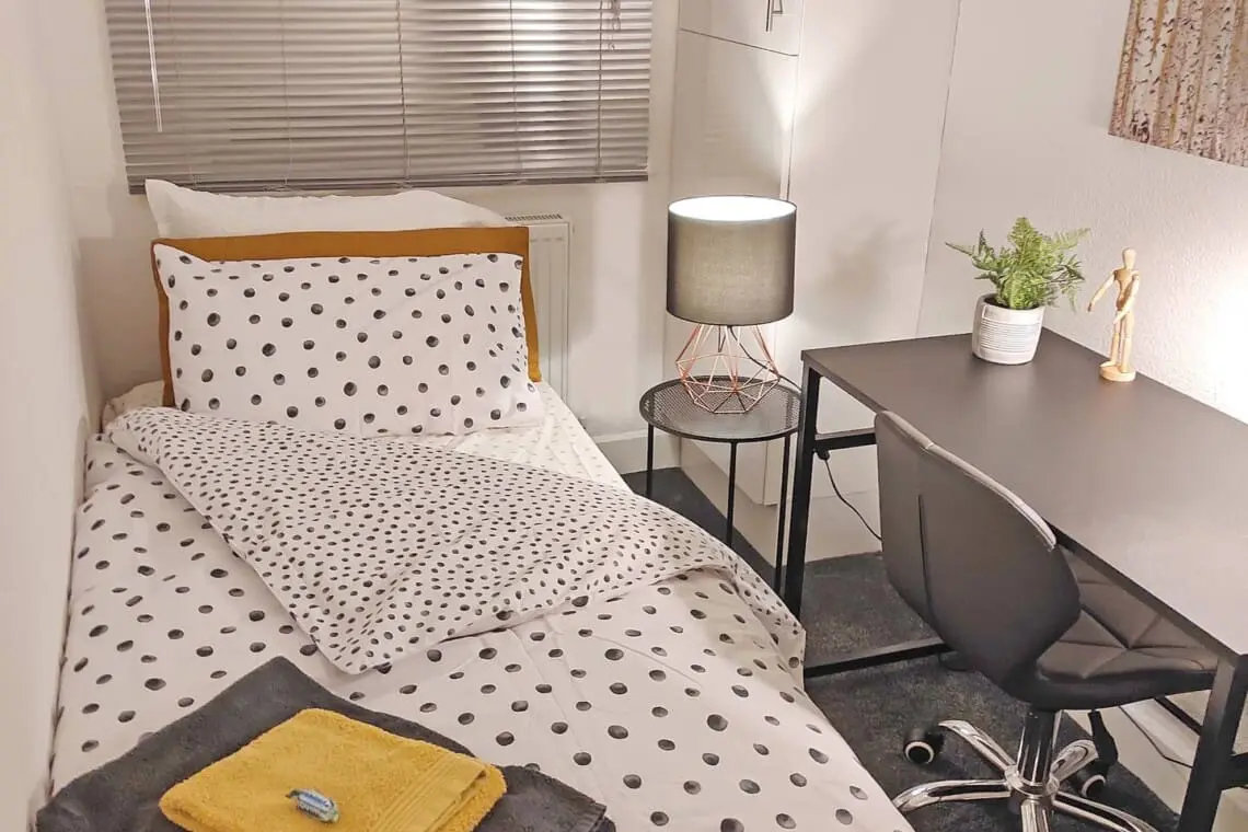 0e1741ad 1bc5 4809 b168 ca6f582bdd87