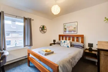 5b36fa09 85f6 4f27 b2c3 d77972e92658