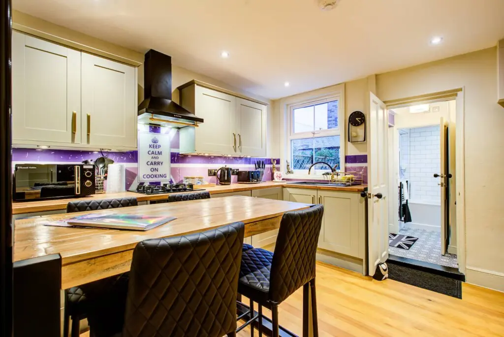 88a58ef6 a5c3 4c8d aae8 a86e6cc65d87