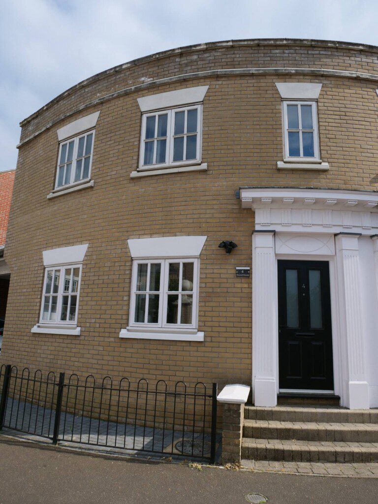 80f91960 7557 475d 870d 3b2b1f4da006