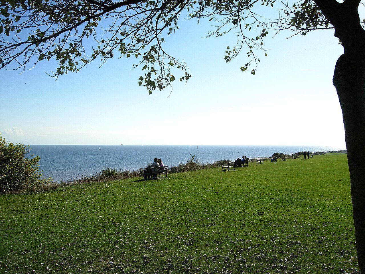 frinton on sea things to do - Park Esplanade Frinton-on-Sea