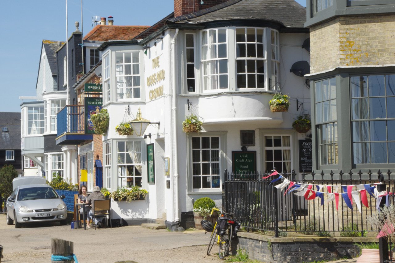 wivenhoe pubs - The Rose and Crown, Wivenhoe