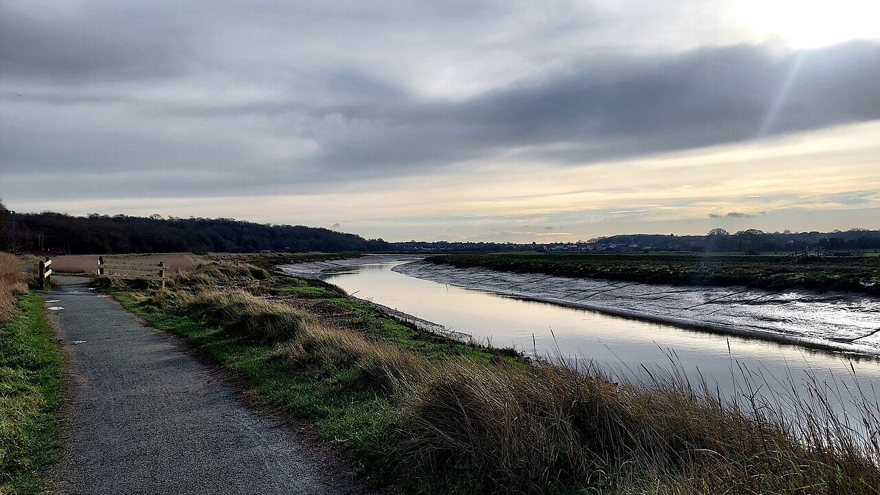 wivenhoe riverside walk - Wivenhoe Trail 2023